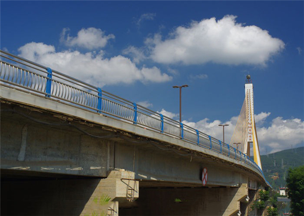 陕西304不锈钢桥梁护栏：安全、耐用与美观的完美结合