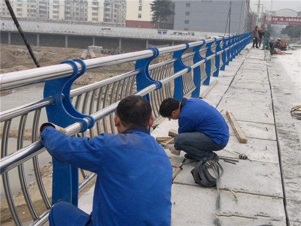 陕西不锈钢河道护栏的特性及其在城市景观中的应用